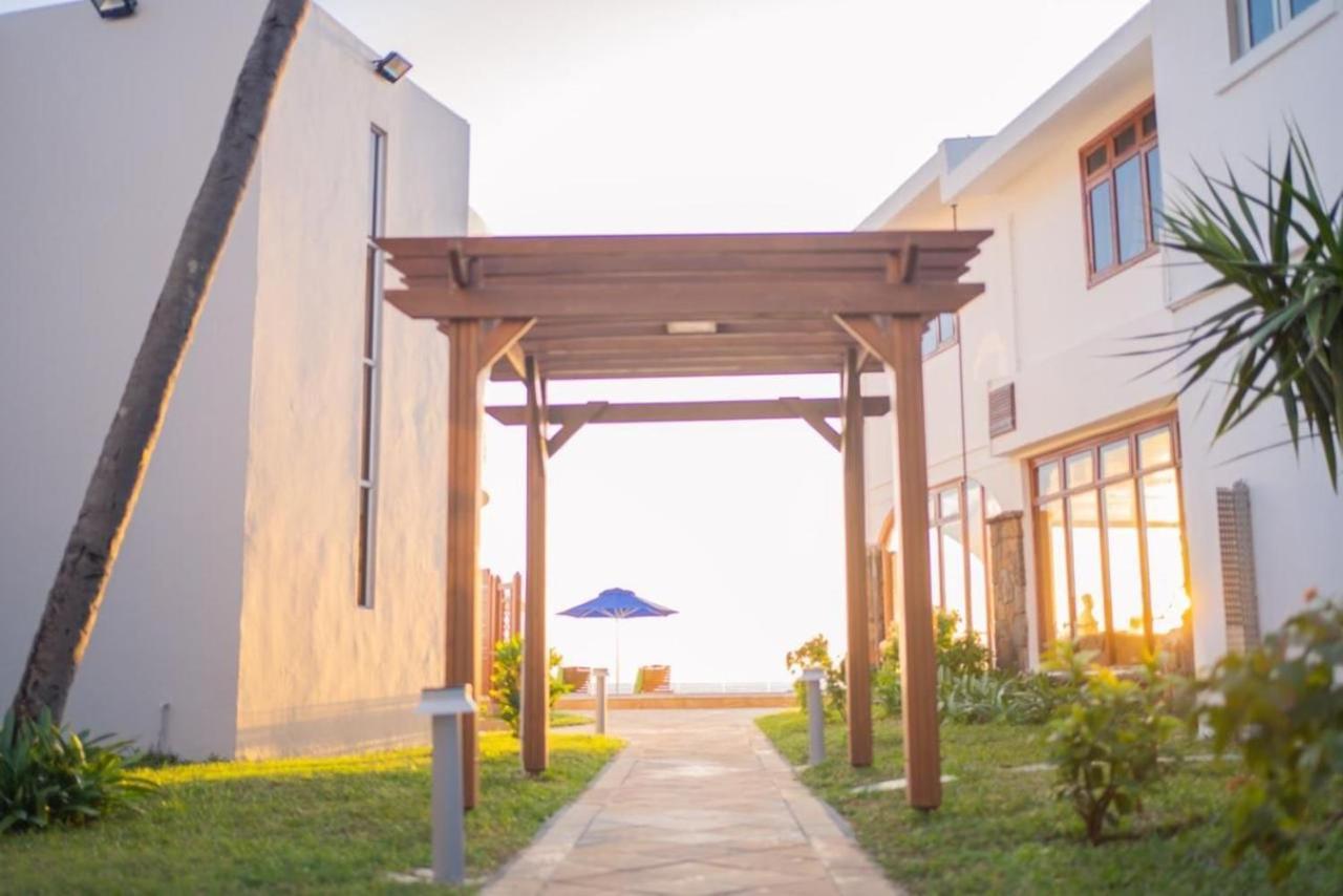 Gold Beach Resort Flic en Flac Экстерьер фото