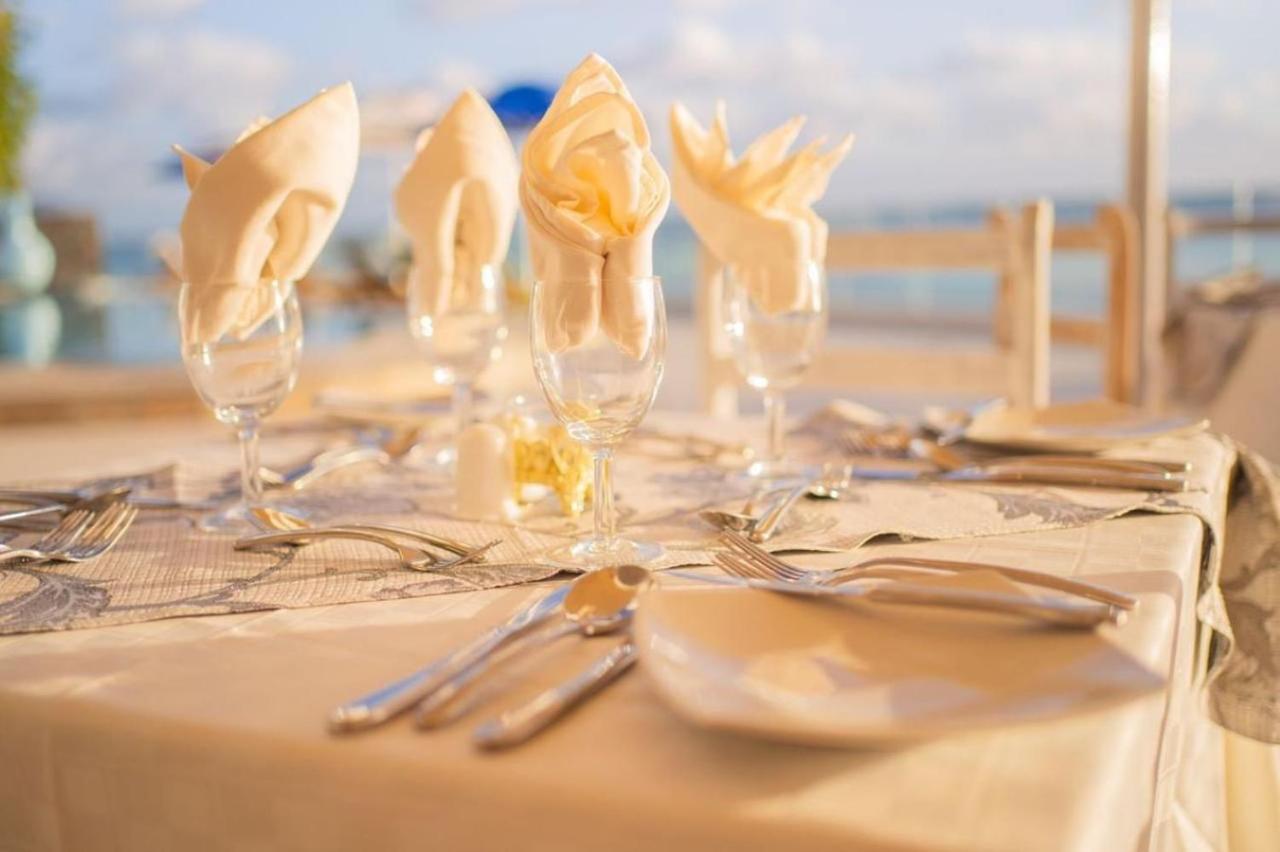 Gold Beach Resort Flic en Flac Экстерьер фото