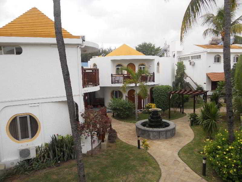 Gold Beach Resort Flic en Flac Экстерьер фото