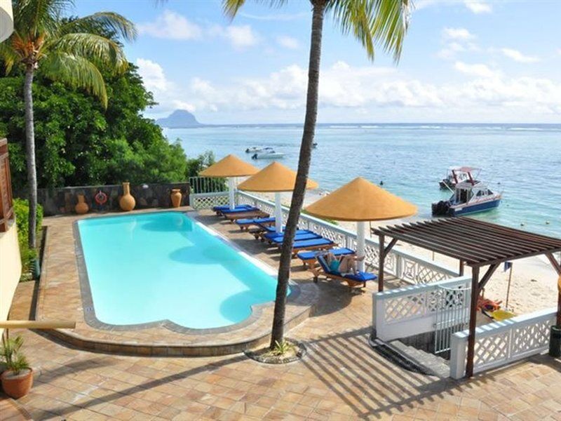 Gold Beach Resort Flic en Flac Экстерьер фото